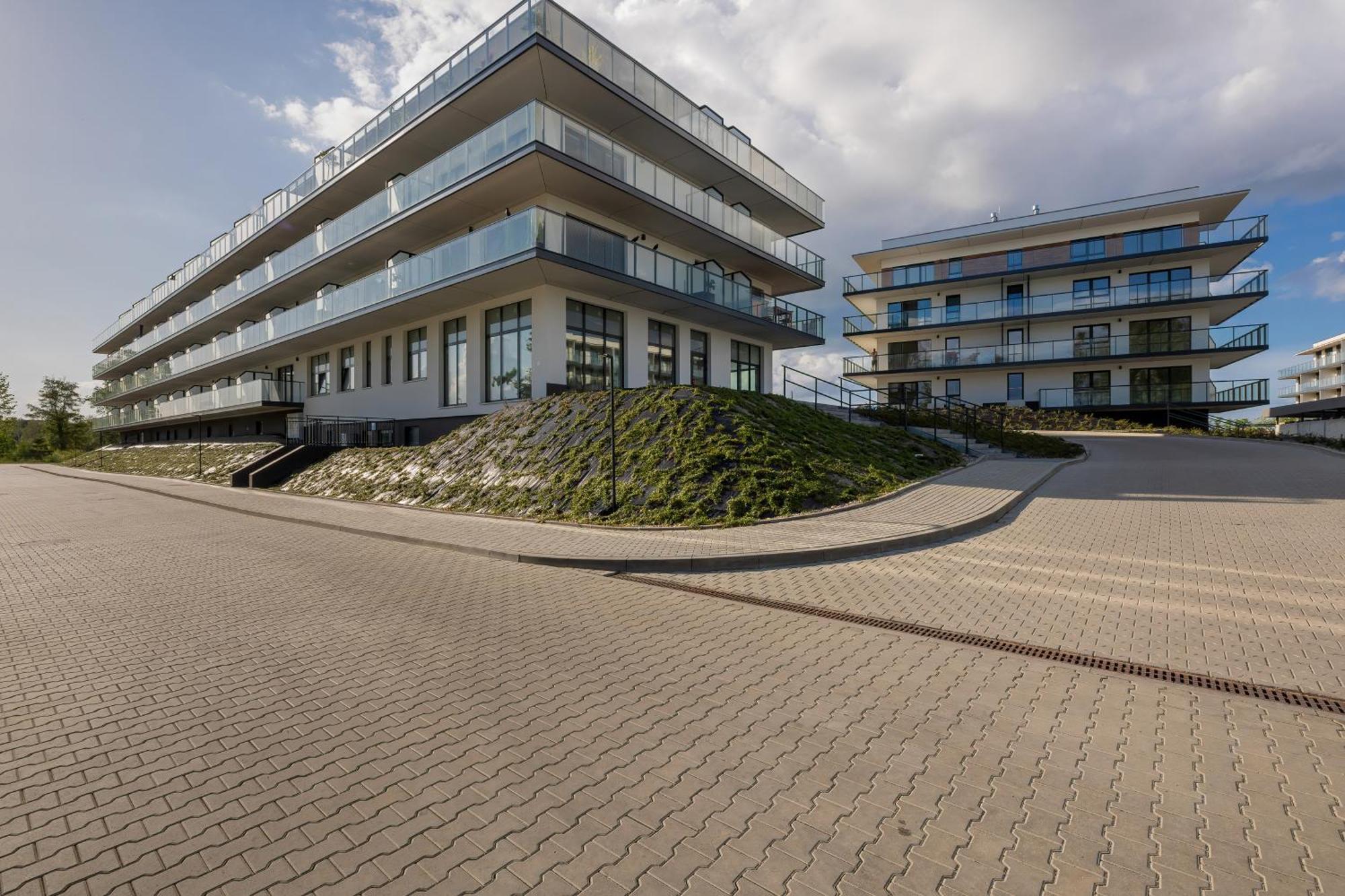 Apartment Grey - - Basen - - Parking- Taras Dziwnow